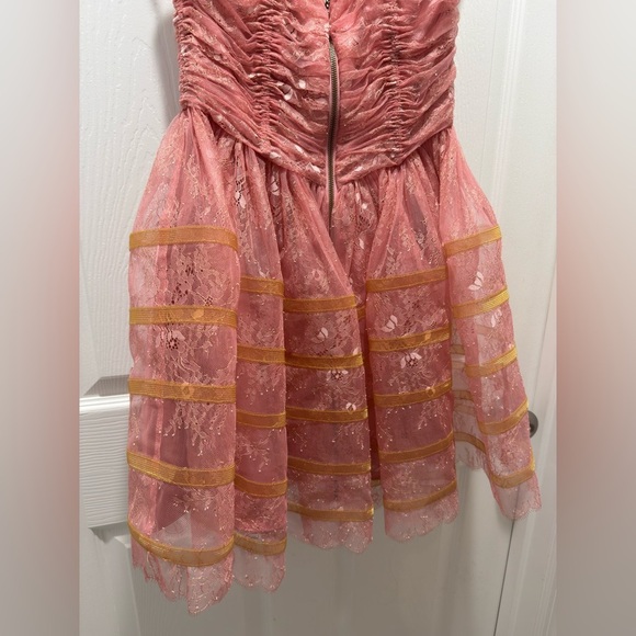 Vintage Betsey Johnson Y2K Pink and Gold Lace Tier Evening Cupcake Dress 4 - Picture 4 of 11